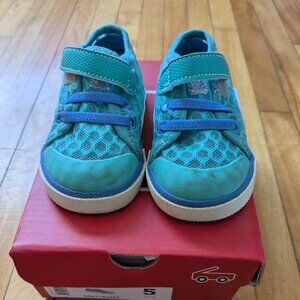 See Kai Run sneakers, size 5